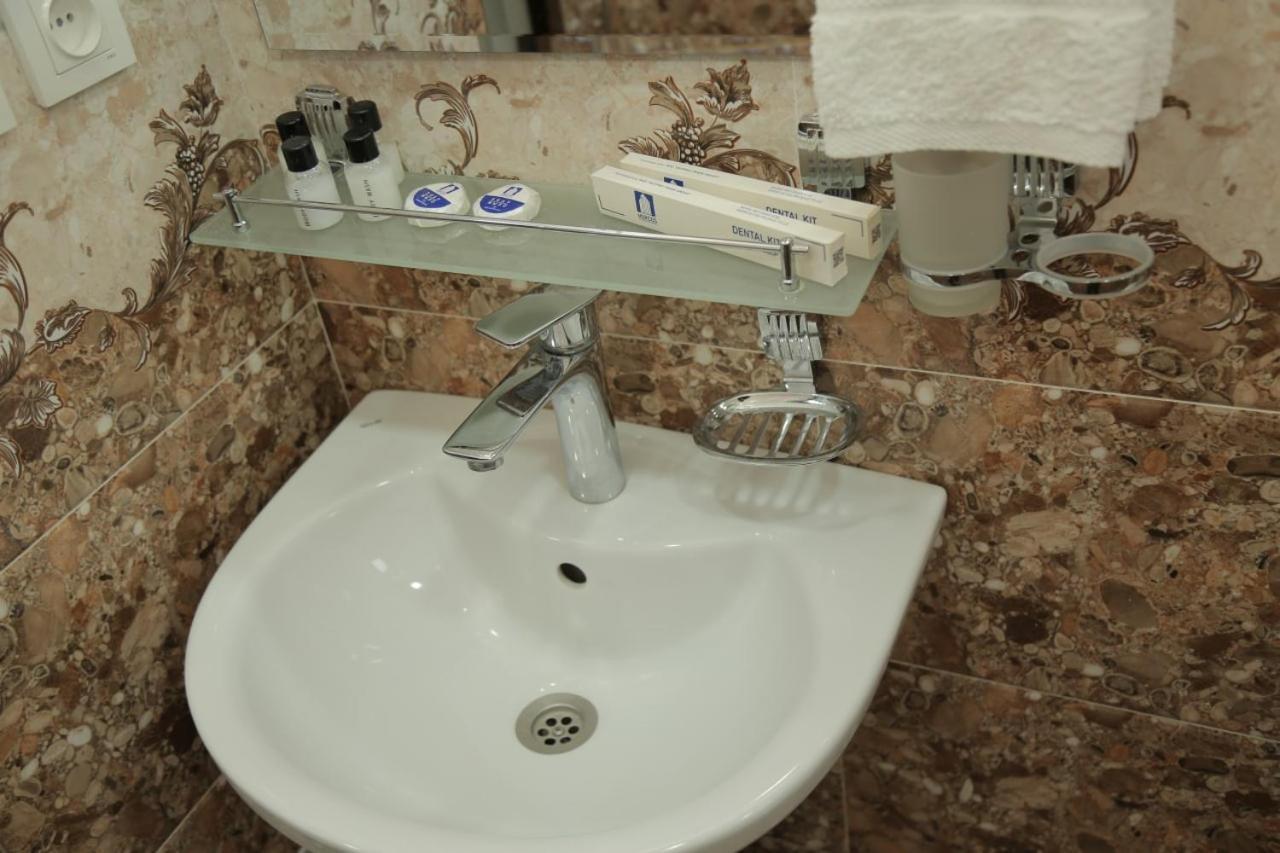 Premium Hotel 777 Tashkent Esterno foto